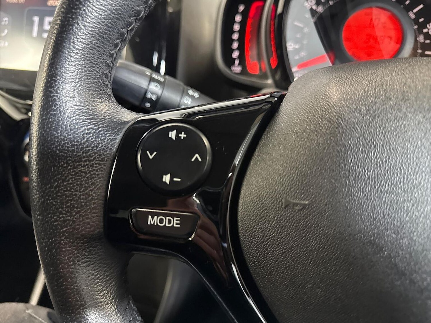 Used Peugeot 108 2019 for sale - 76651240: Photo 24