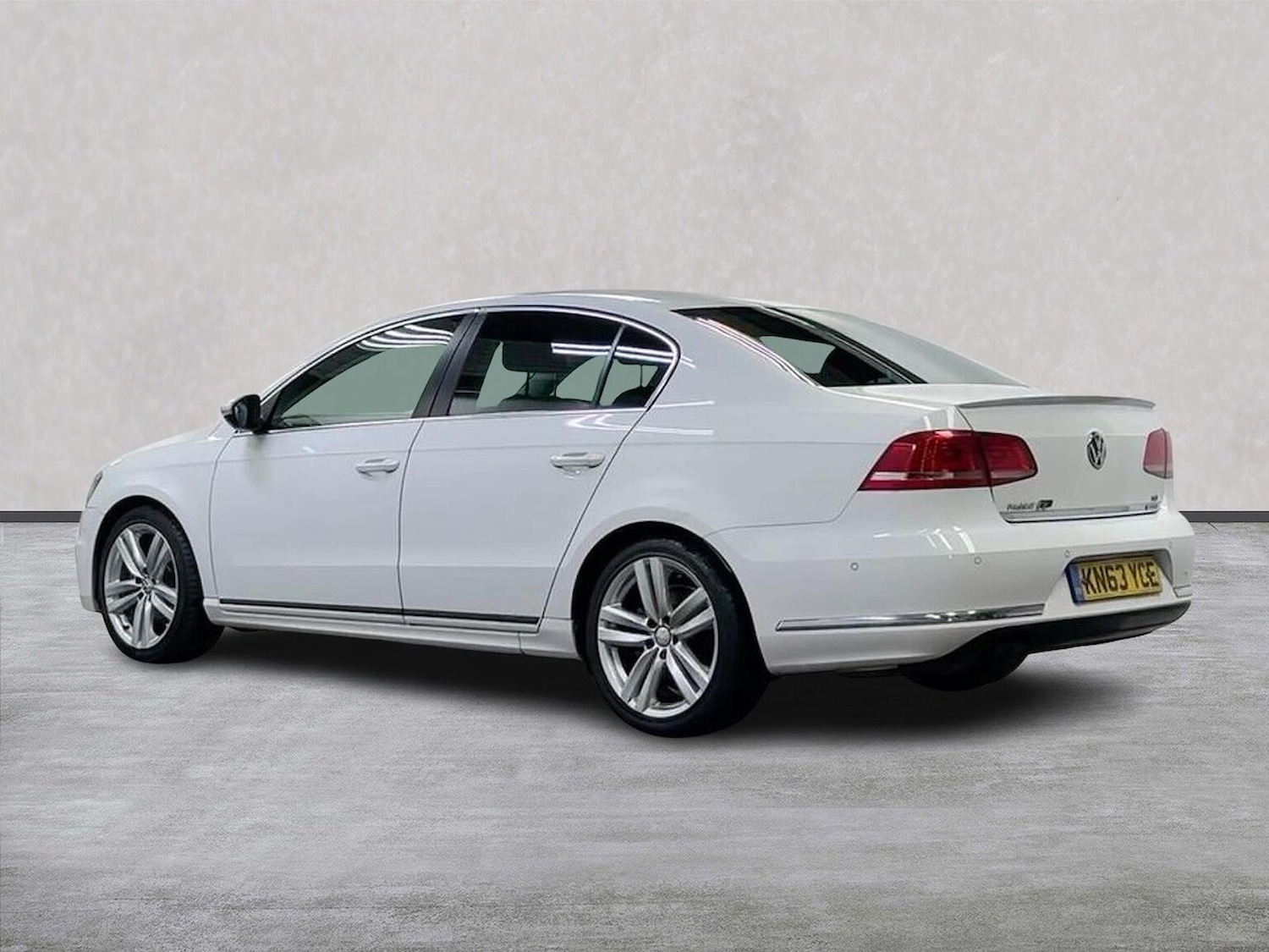 Used Volkswagen Passat 2013 for sale - 77701350: Photo 2