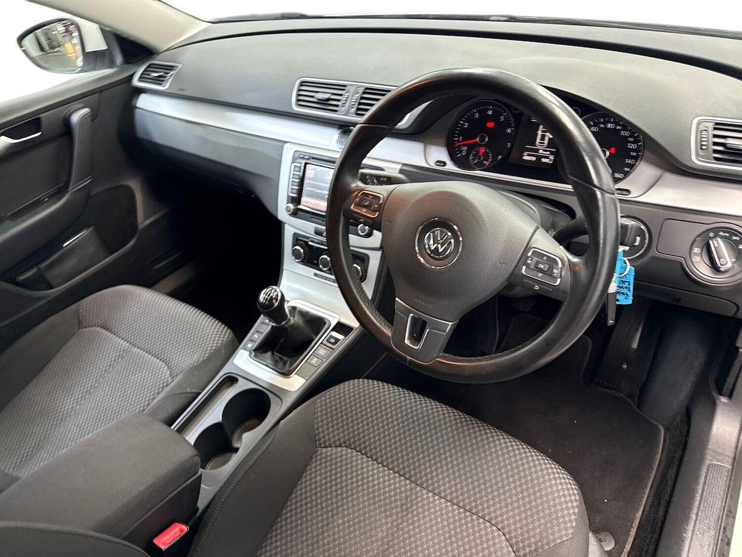 Used Volkswagen Passat 2013 for sale - 77701350: Photo 8
