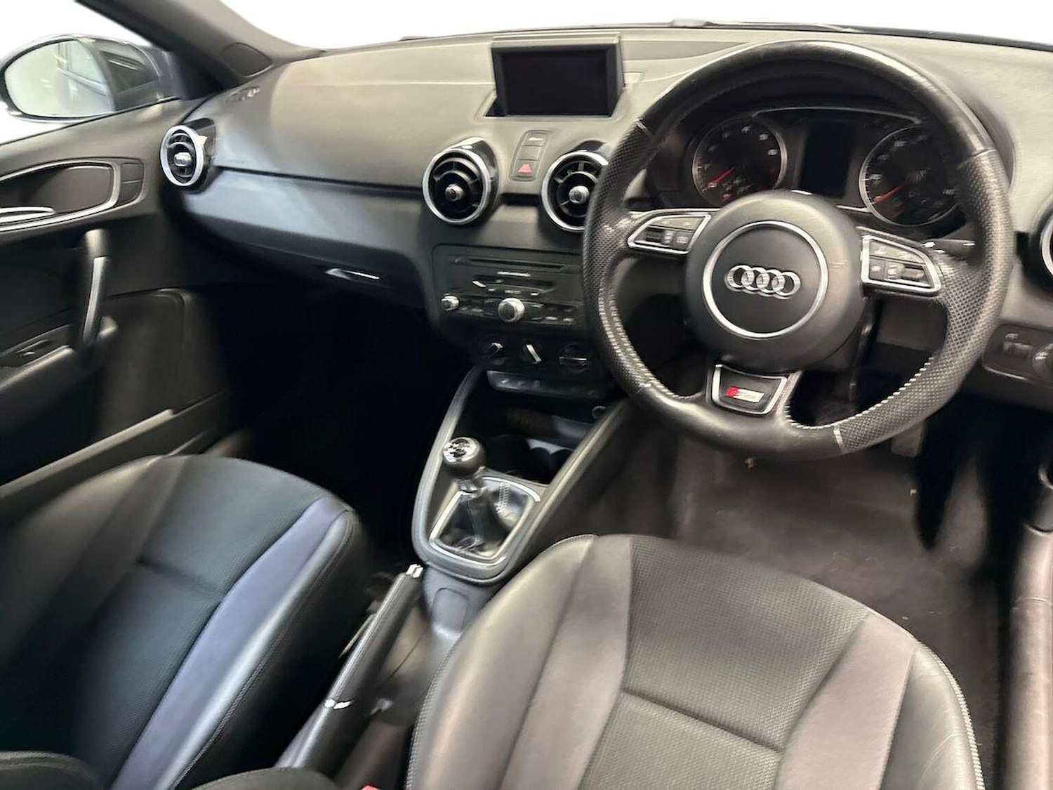 Used Audi A1 2015 for sale - 76687340: Photo 15