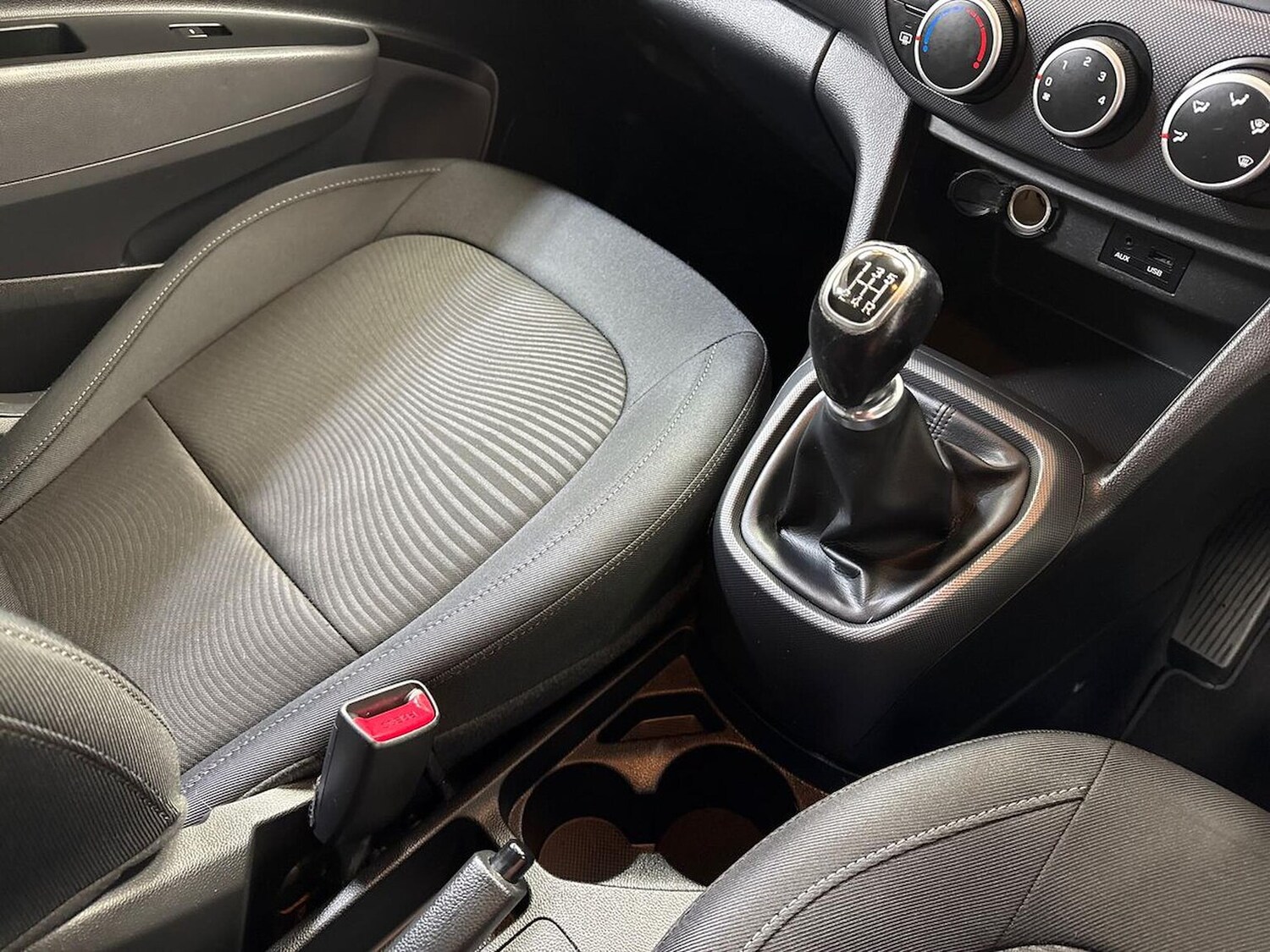 Used Hyundai i10 2019 for sale - 78192585: Photo 13