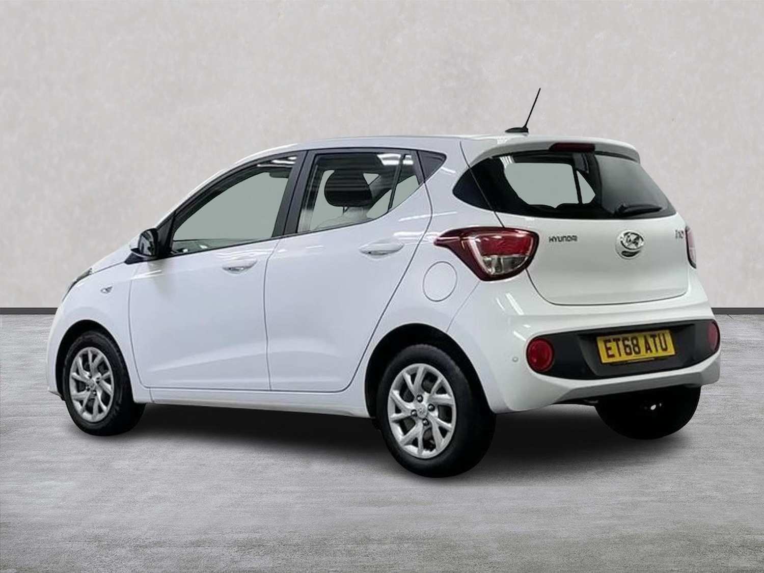 Used Hyundai i10 2019 for sale - 78192585: Photo 2