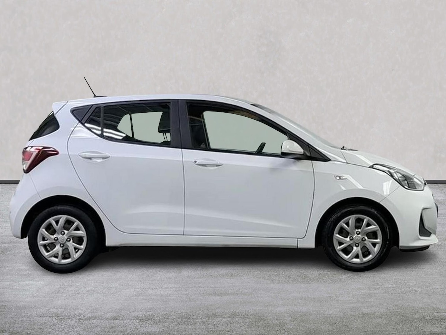 Used Hyundai i10 2019 for sale - 78192585: Photo 3