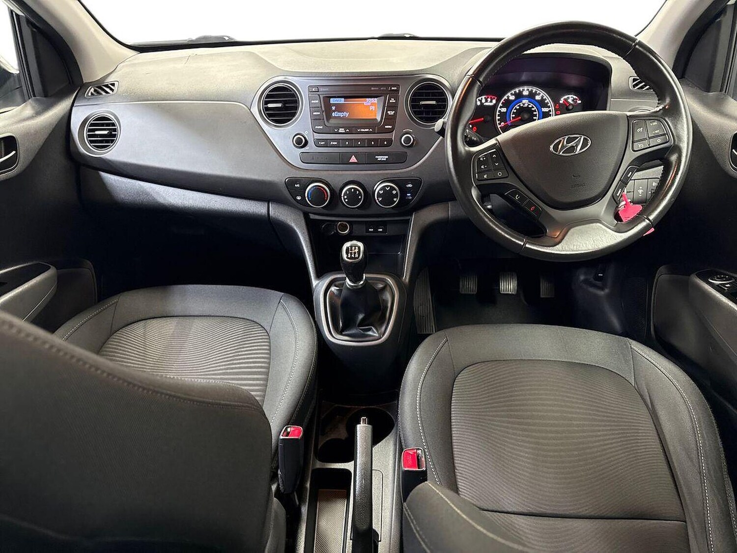 Used Hyundai i10 2019 for sale - 78192585: Photo 8