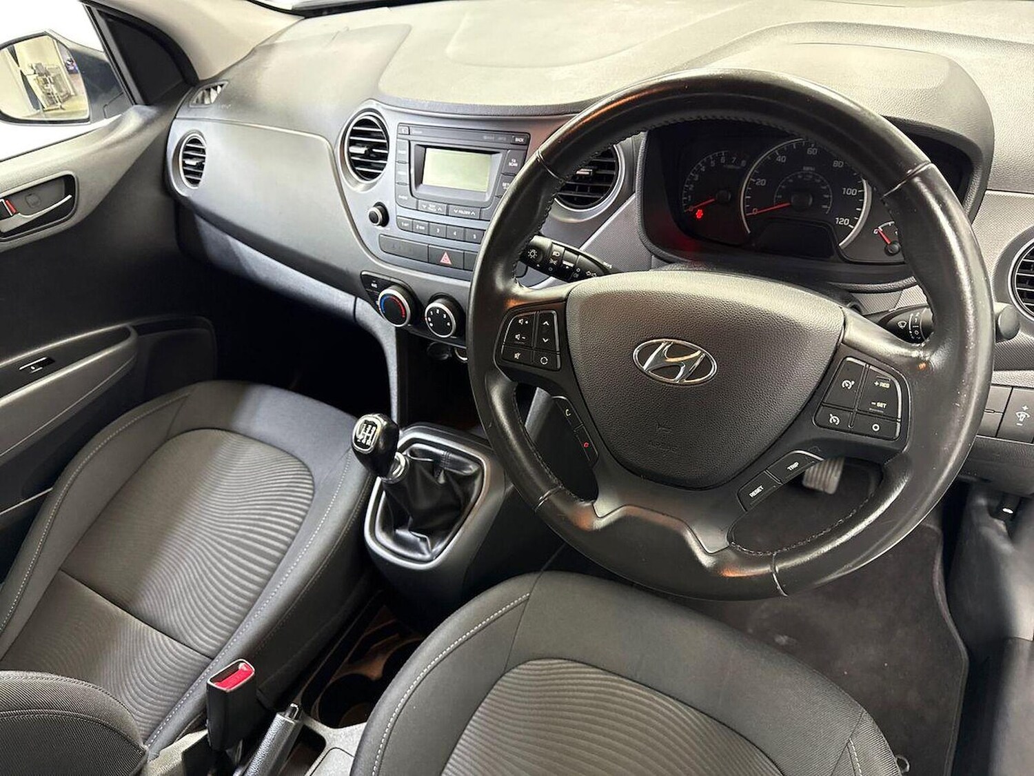 Used Hyundai i10 2019 for sale - 78192585: Photo 9