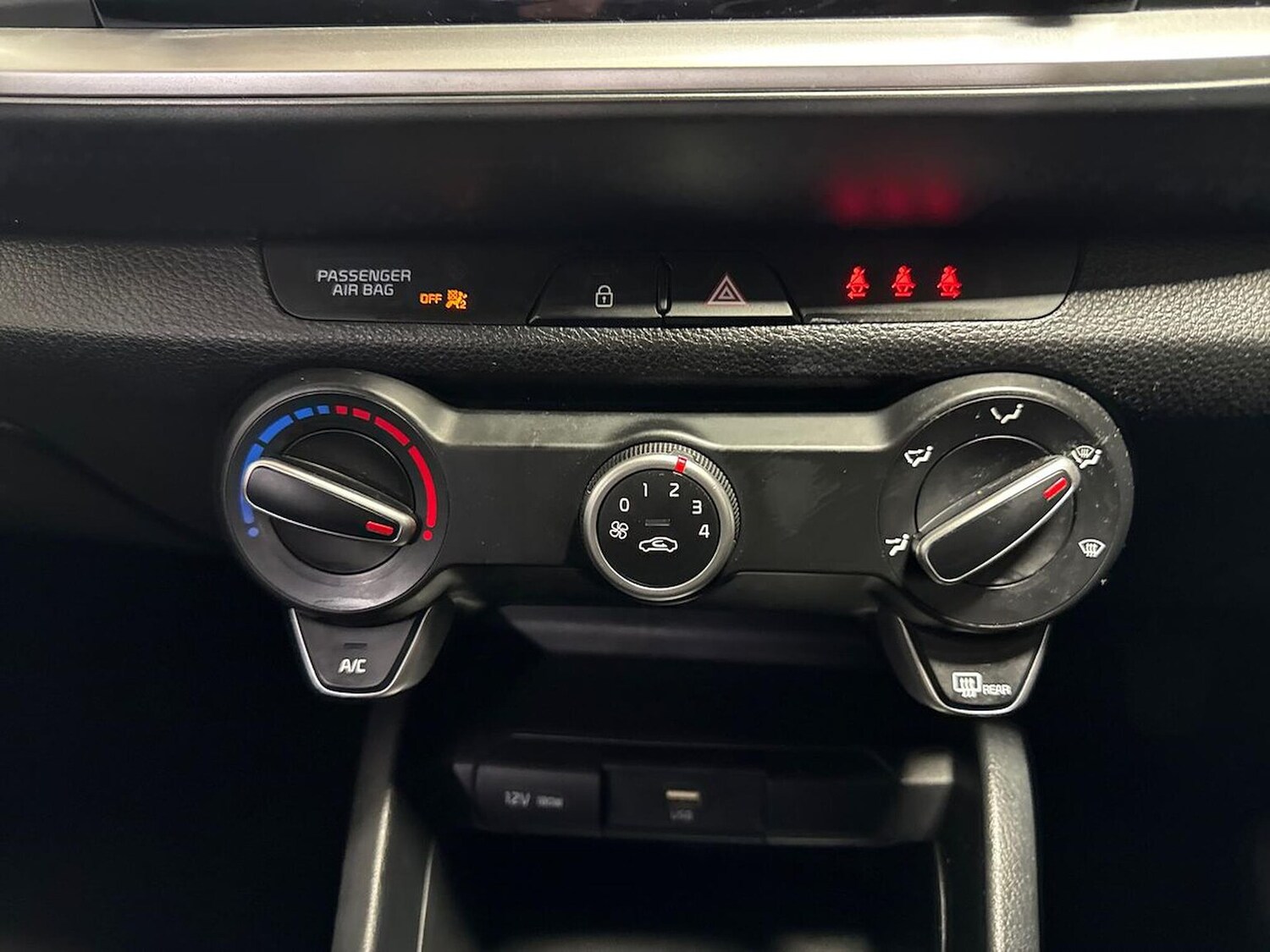 Used Kia Stonic 2022 for sale - 78192558: Photo 12