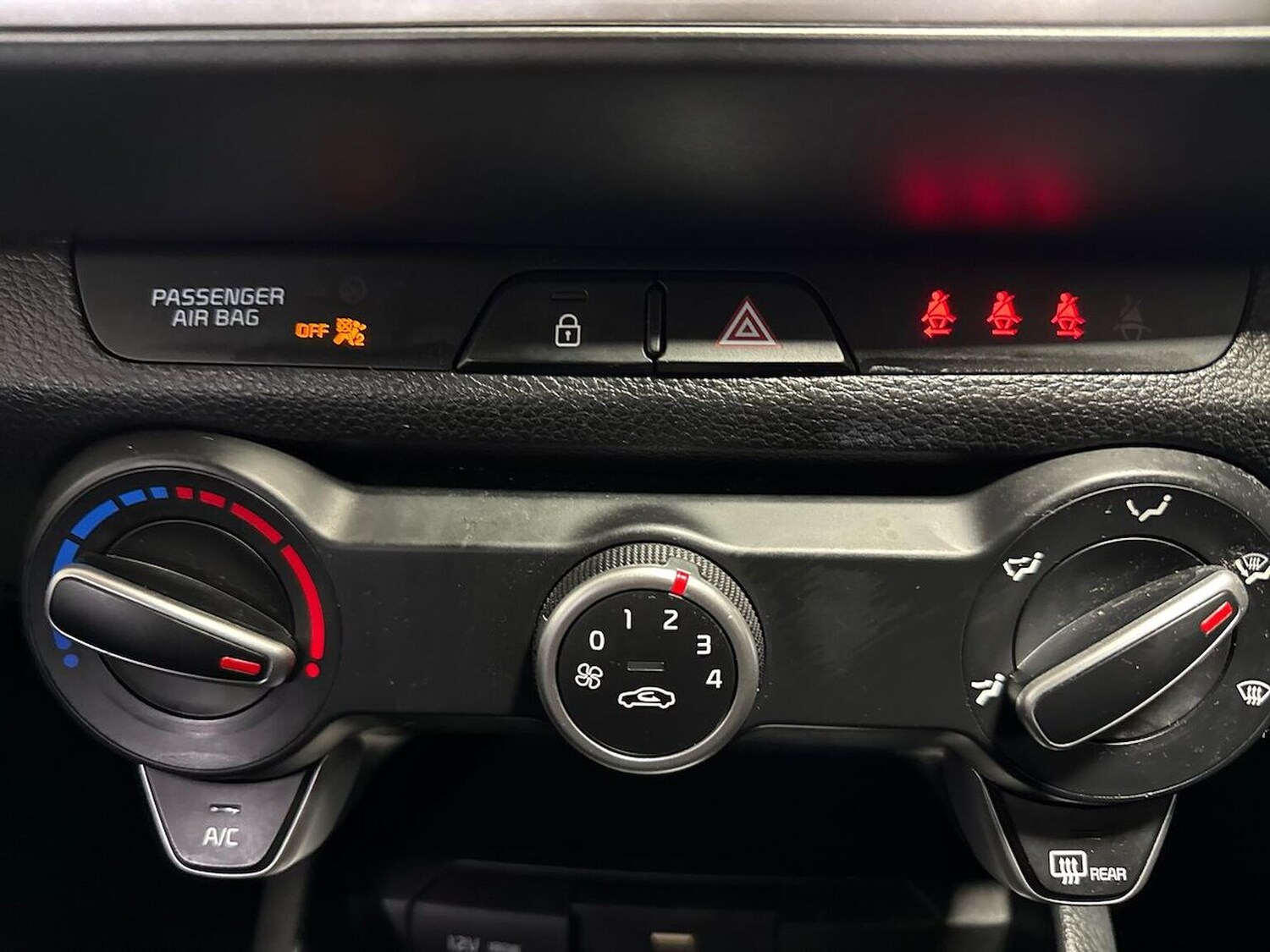 Used Kia Stonic 2022 for sale - 78192558: Photo 22