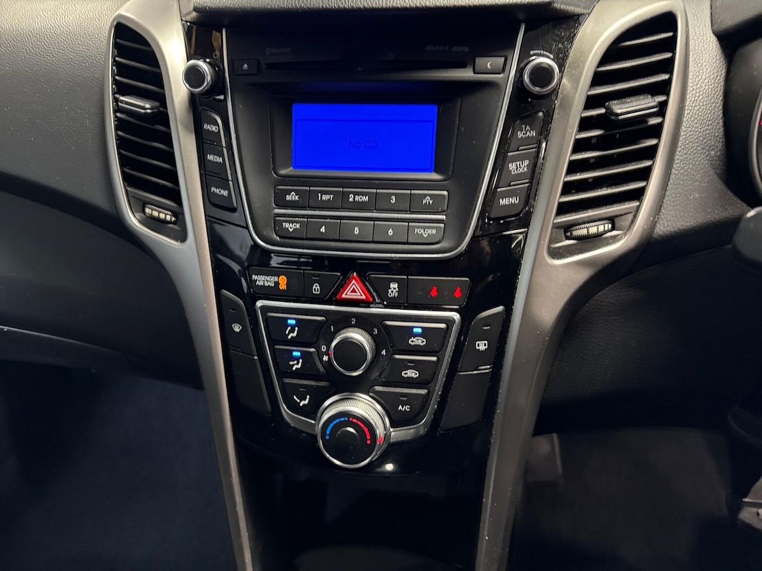 Used Hyundai i30 2012 for sale - 76877980: Photo 11