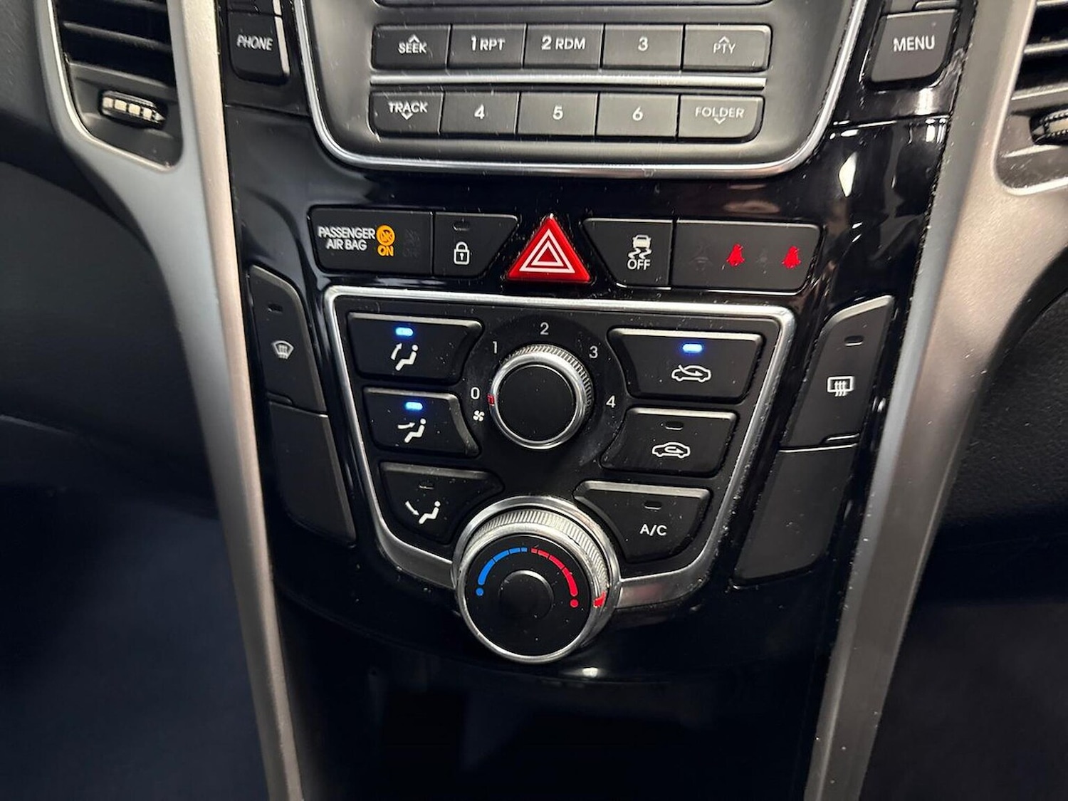 Used Hyundai i30 2012 for sale - 76877980: Photo 12