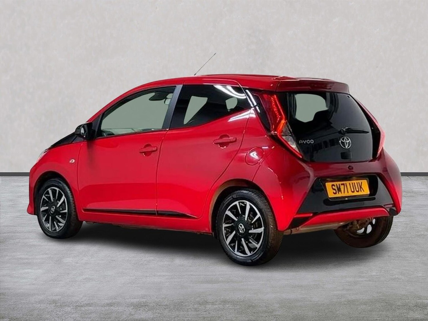 Used Toyota AYGO 2022 for sale - 77635458: Photo 2