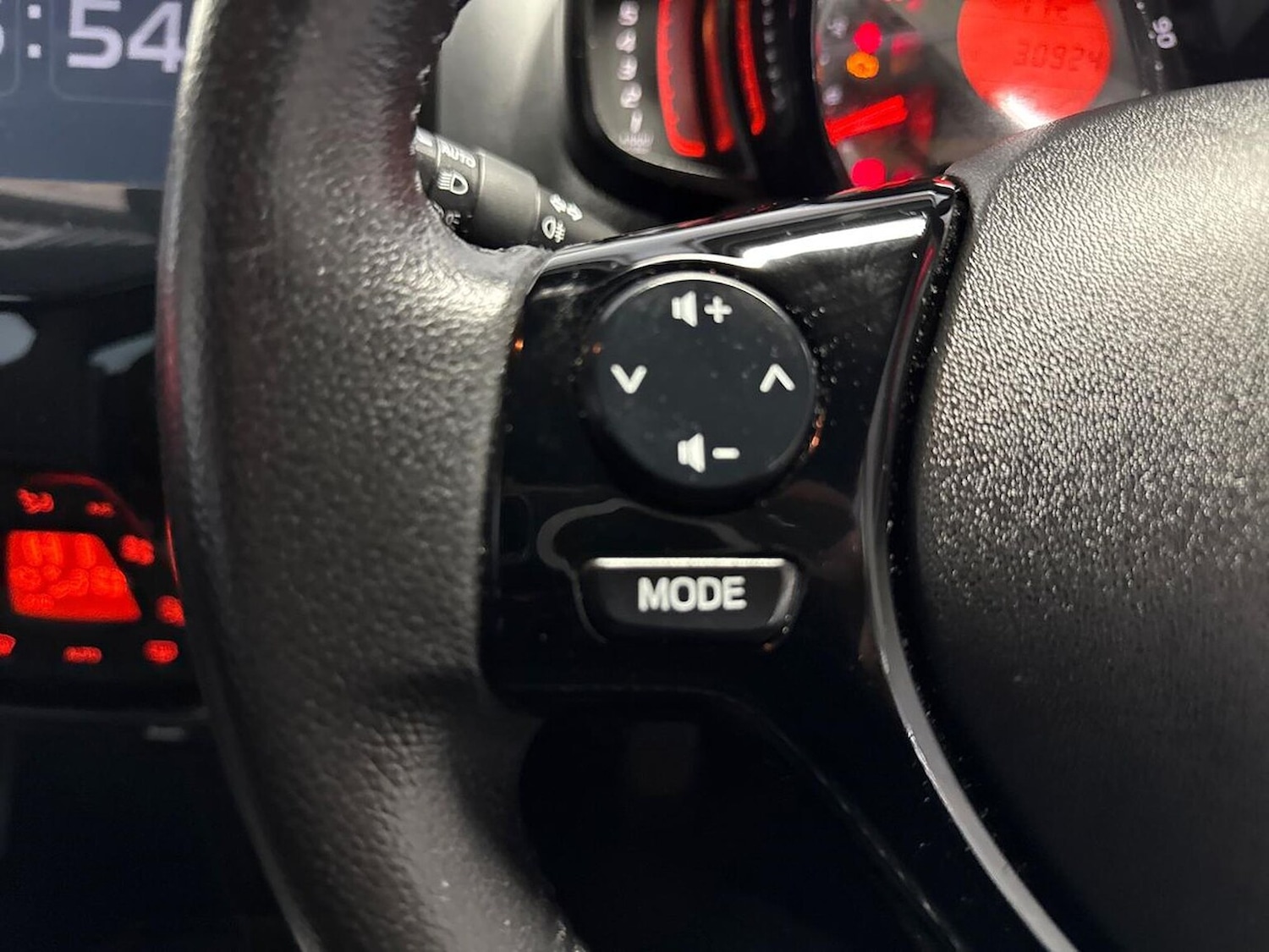 Used Toyota AYGO 2022 for sale - 77635458: Photo 24