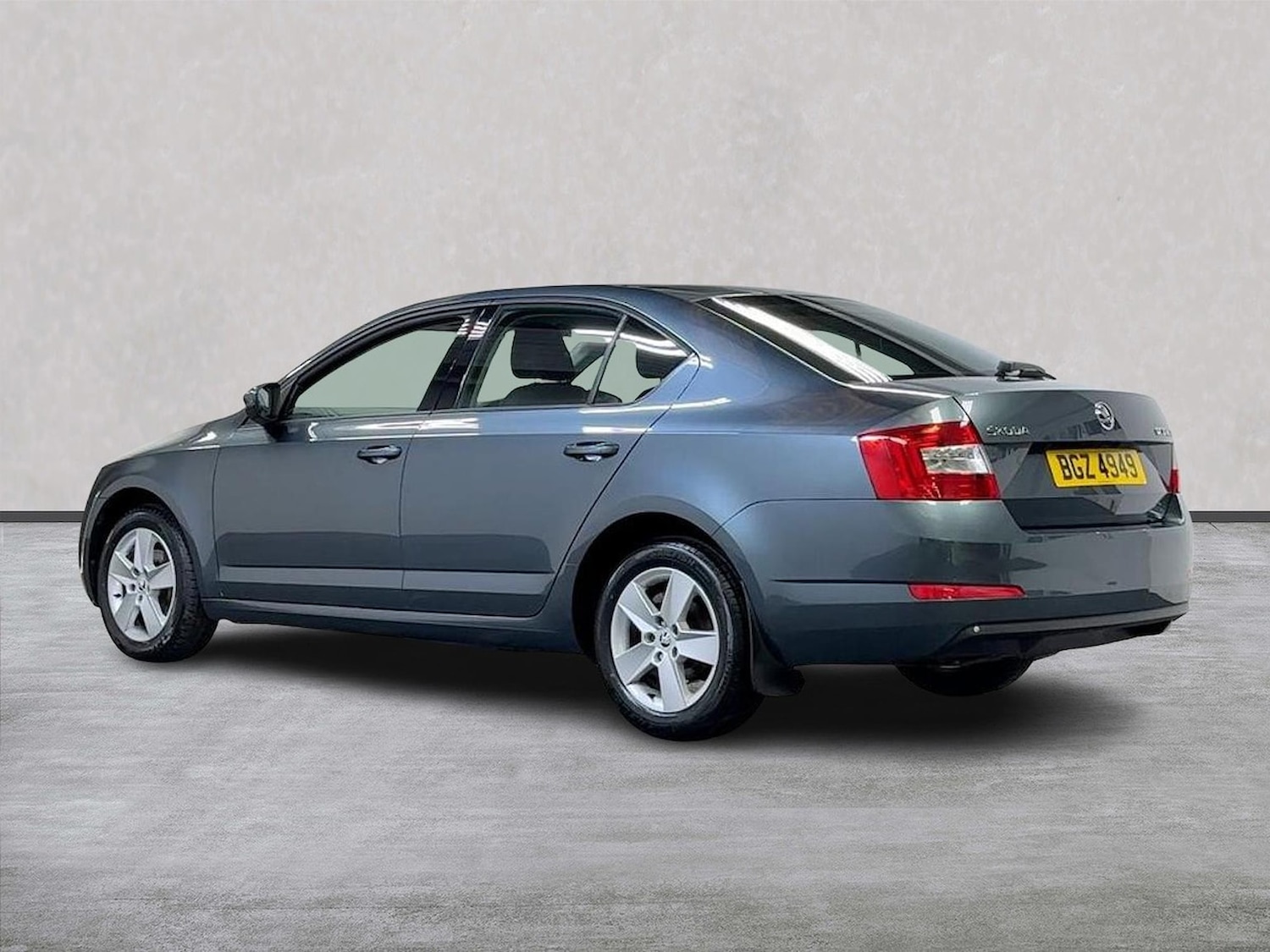 Used Skoda Octavia 2014 for sale - 76346981: Photo 2