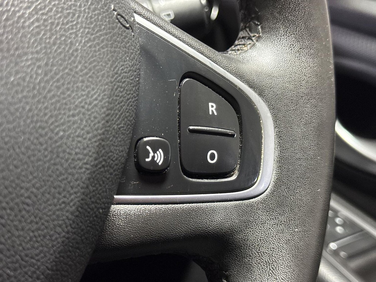 Used Renault Clio 2018 for sale - 76471035: Photo 24