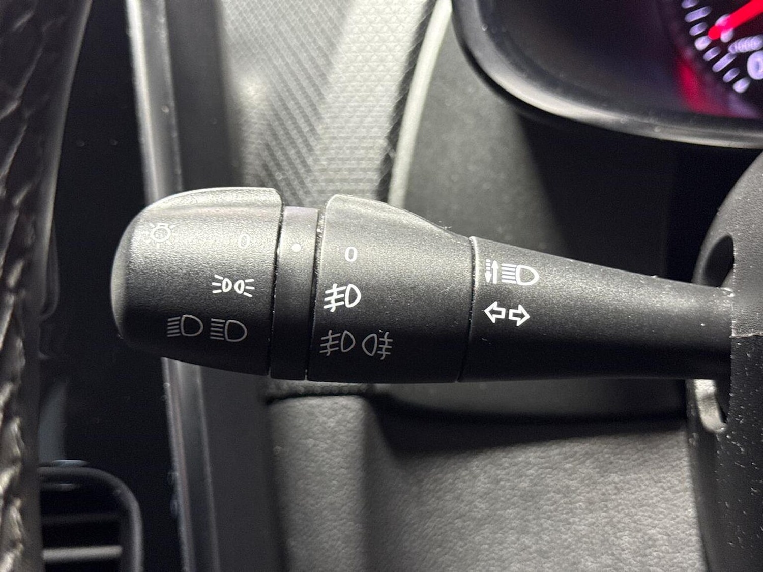 Used Renault Clio 2018 for sale - 76471035: Photo 27