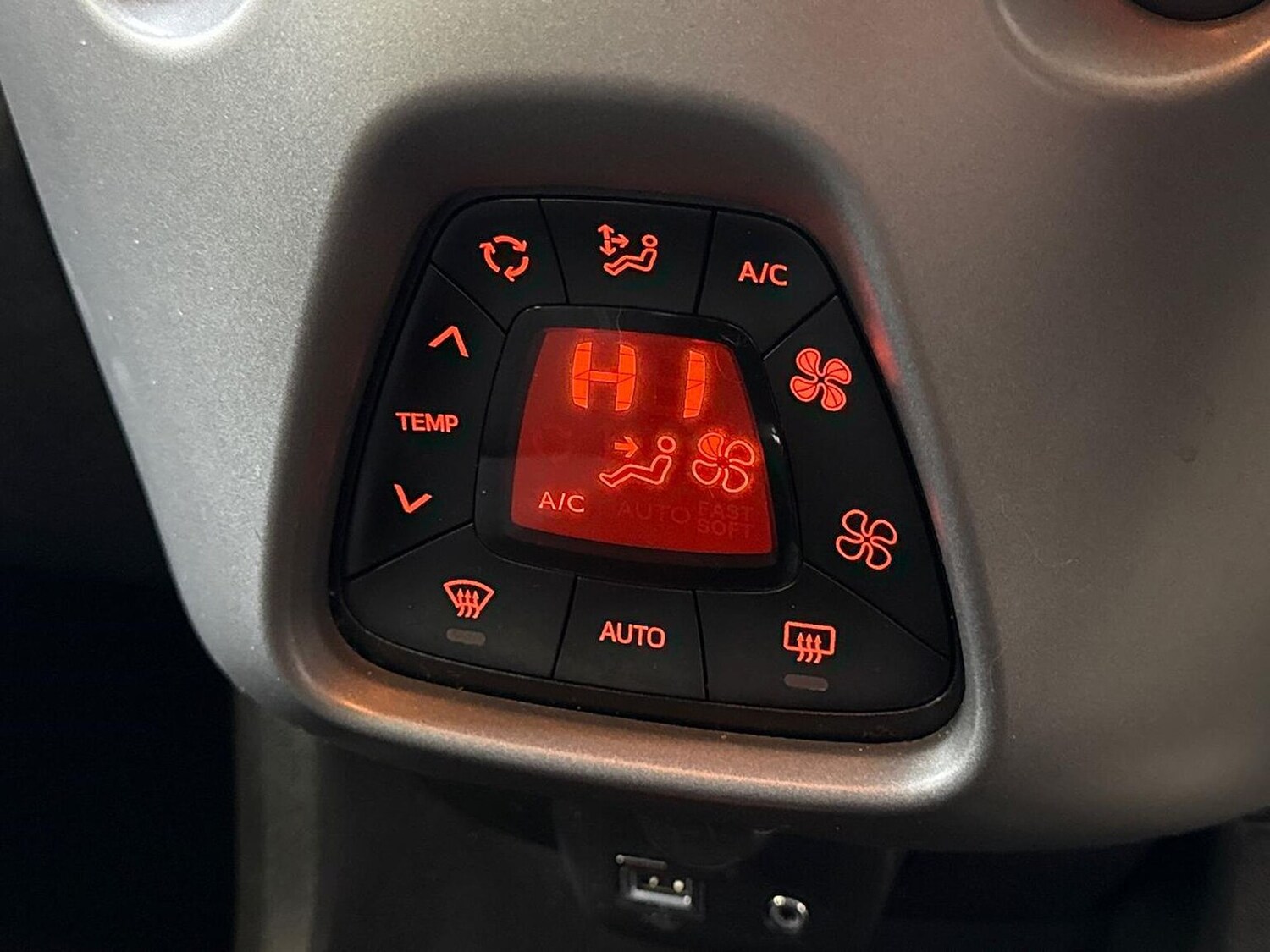 Used Toyota AYGO 2019 for sale - 77489203: Photo 12