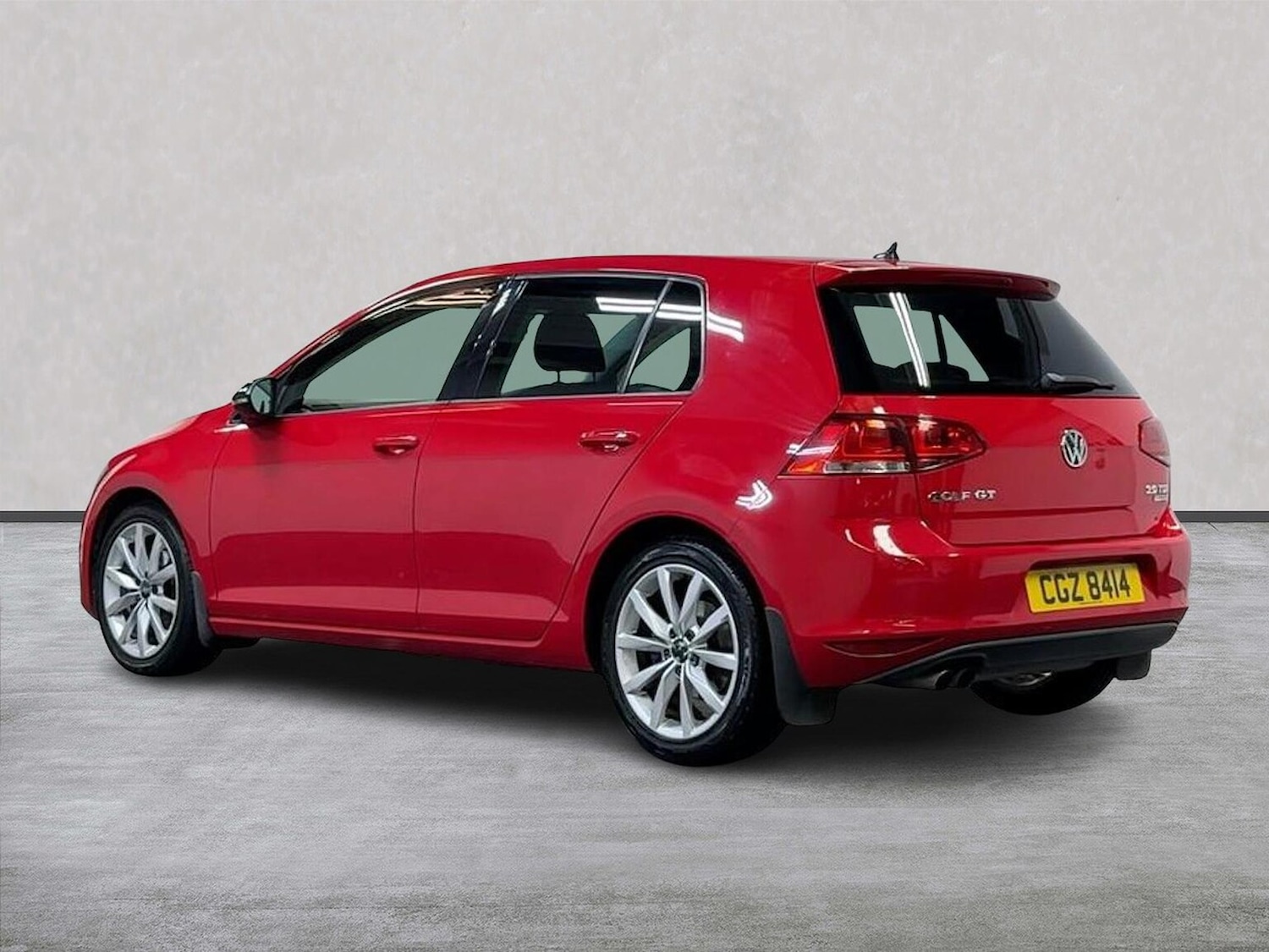 Used Volkswagen Golf 2013 for sale - 76340596: Photo 2