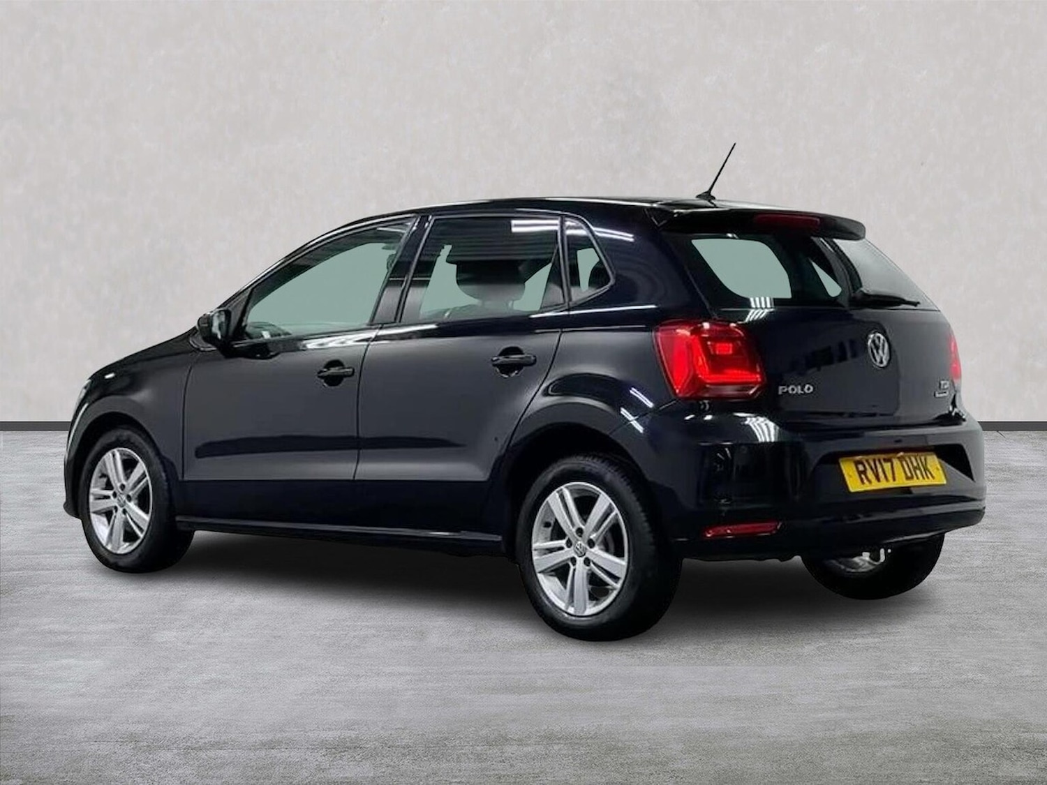 Used Volkswagen Polo 2017 for sale - 77651689: Photo 2