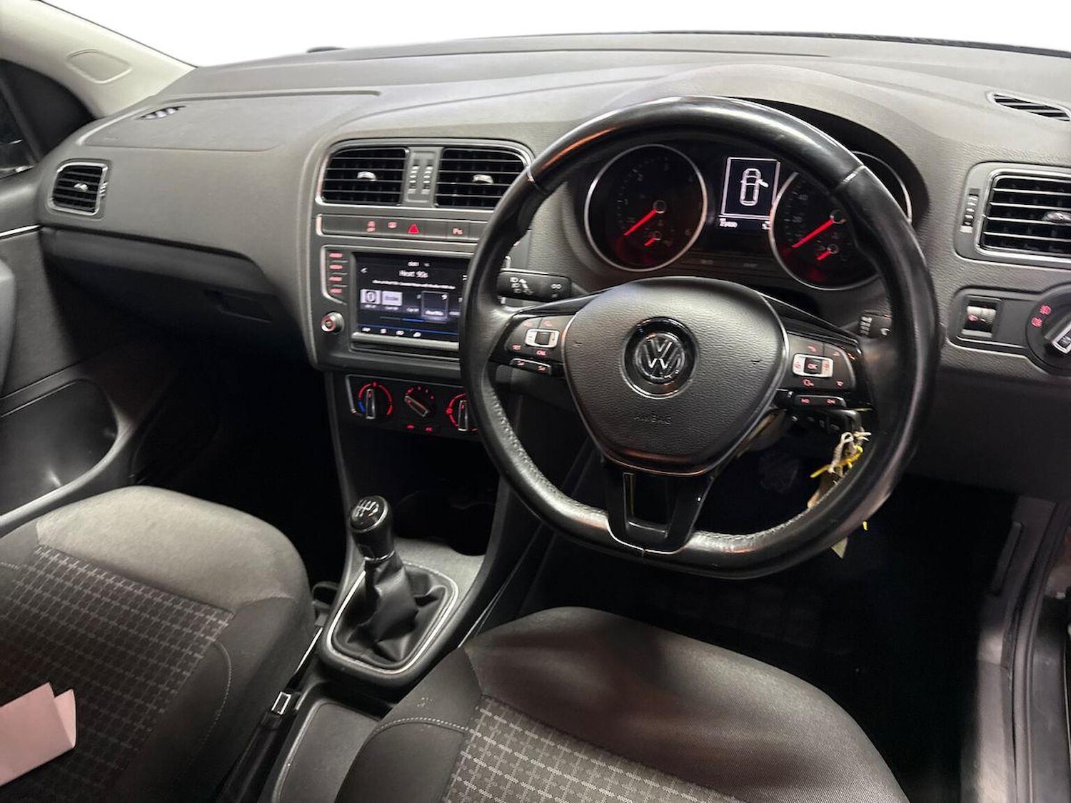 Used Volkswagen Polo 2017 for sale - 77651689: Photo 8