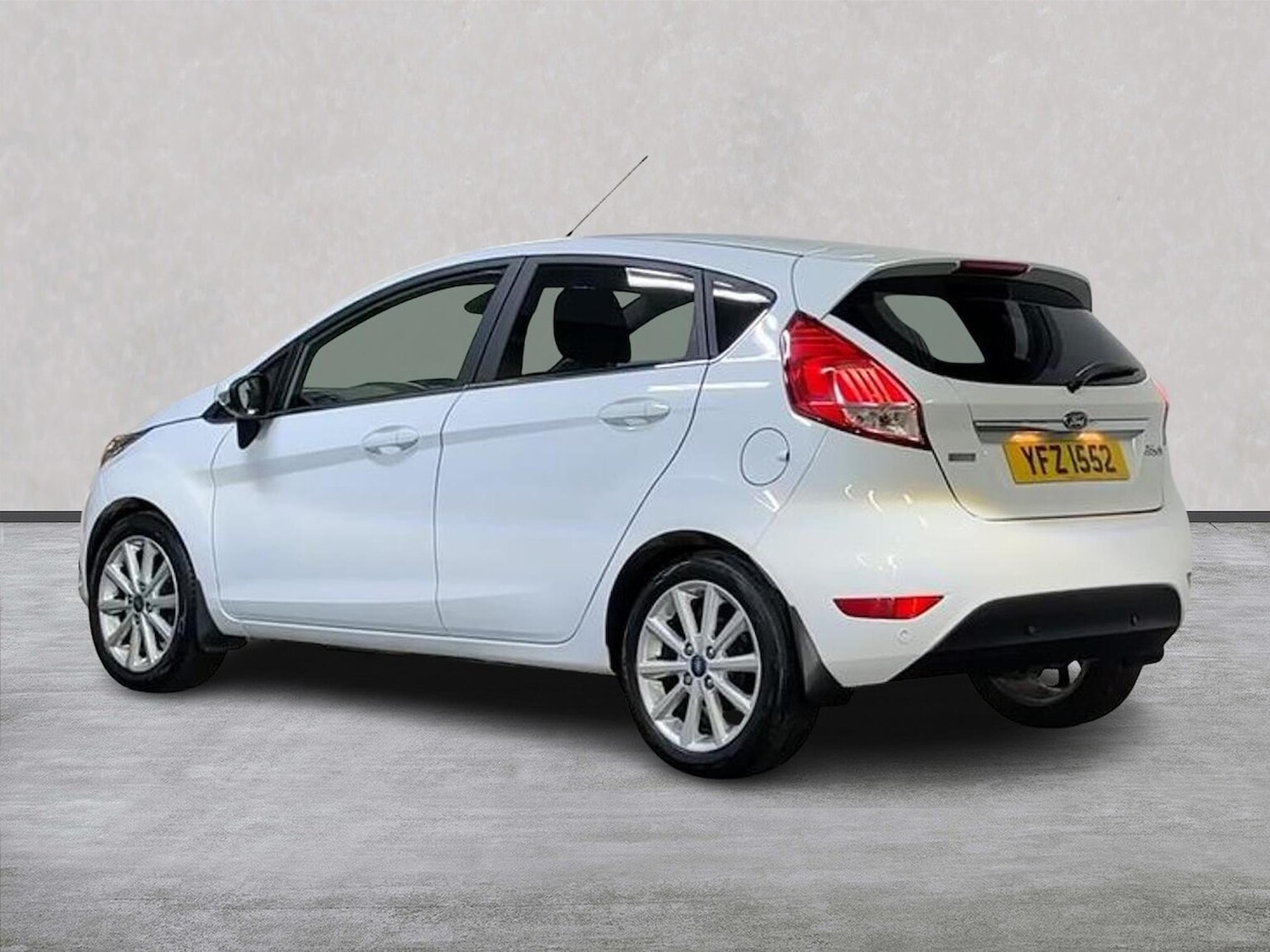 Used Renault Clio 2015 for sale - 77034596: Photo 2