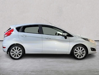 Used Renault Clio 2015 for sale - 77034596: Photo