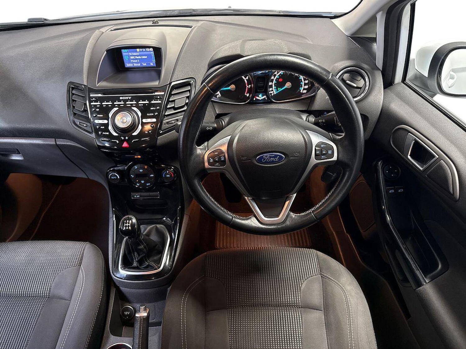 Used Renault Clio 2015 for sale - 77034596: Photo 9