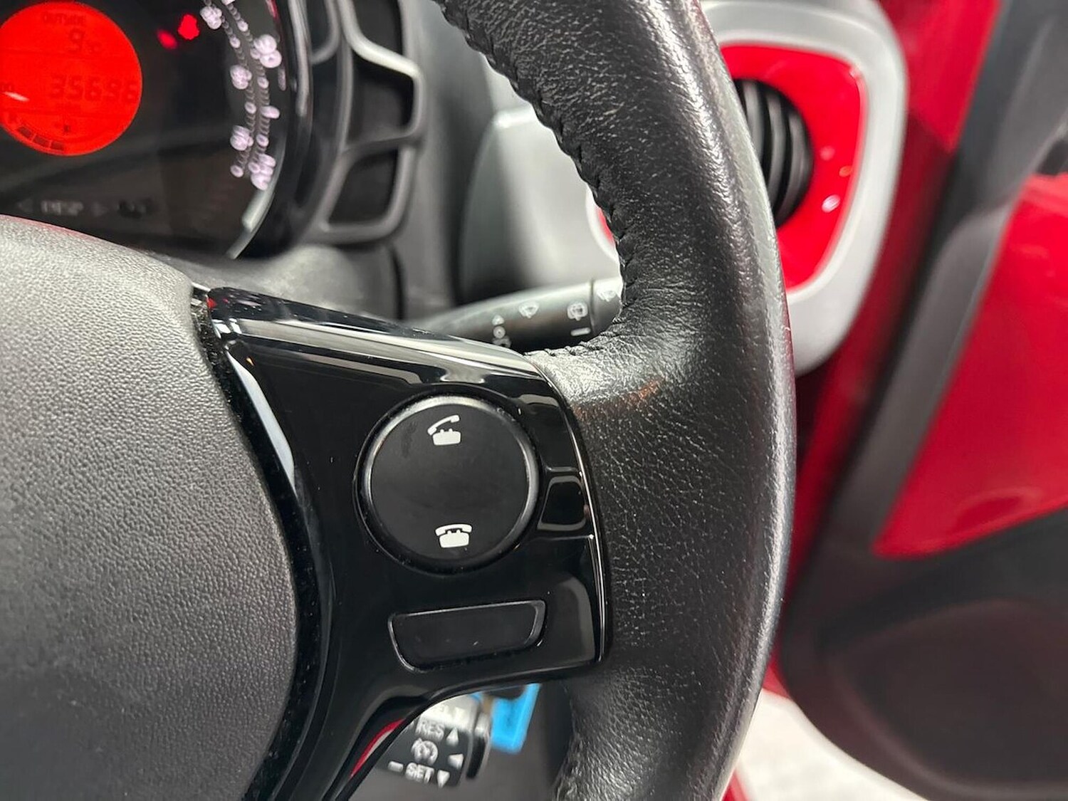 Used Toyota AYGO 2018 for sale - 78192376: Photo 24