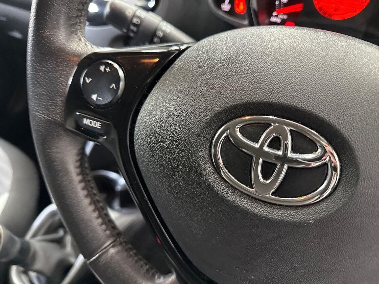 Used Toyota AYGO 2018 for sale - 78192376: Photo 25