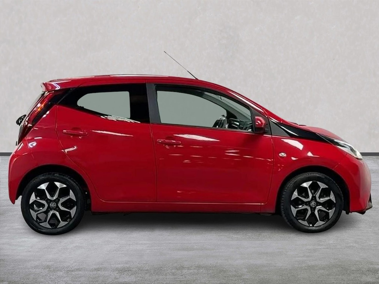 Used Toyota AYGO 2018 for sale - 78192376: Photo 3