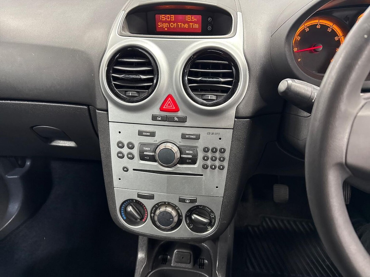 Used Vauxhall Corsa 2014 for sale - 76877977: Photo 23