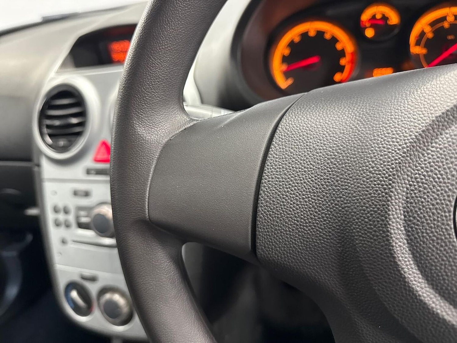 Used Vauxhall Corsa 2014 for sale - 76877977: Photo 24