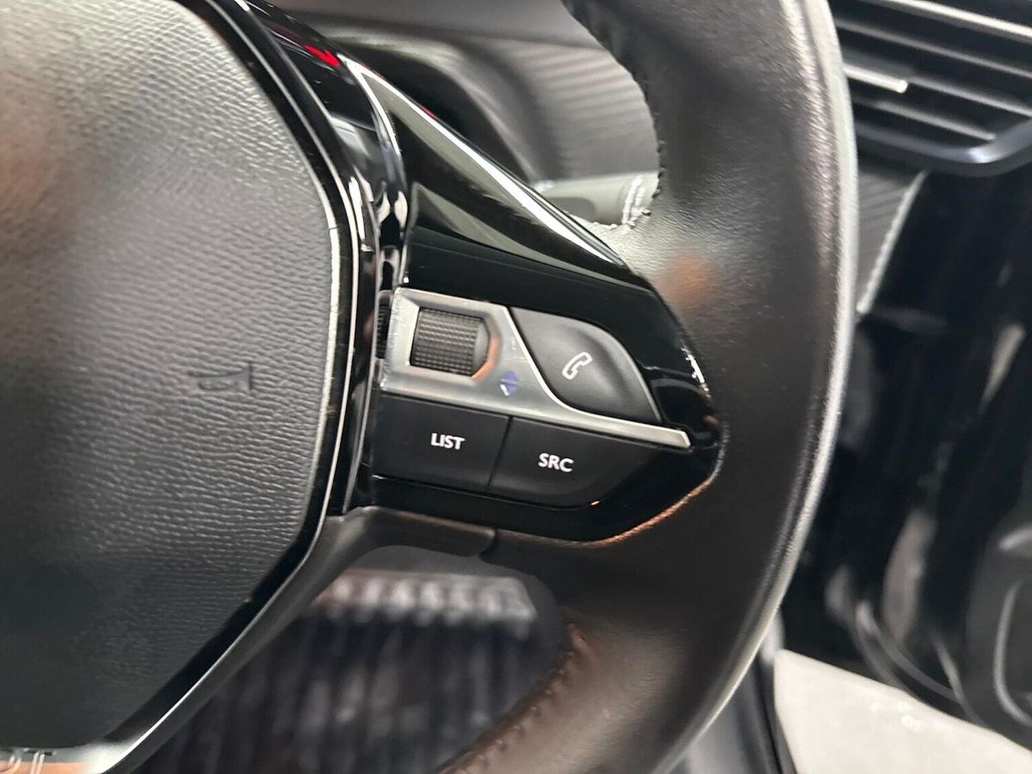 Used Peugeot 208 2023 for sale - 78192439: Photo 26