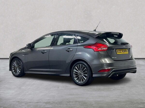 Used Ford Focus 2017 for sale - 75971006: Photo 2