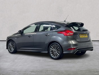 Used Ford Focus 2017 for sale - 75971006: Photo 2