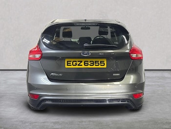 Used Ford Focus 2017 for sale - 75971006: Photo 4