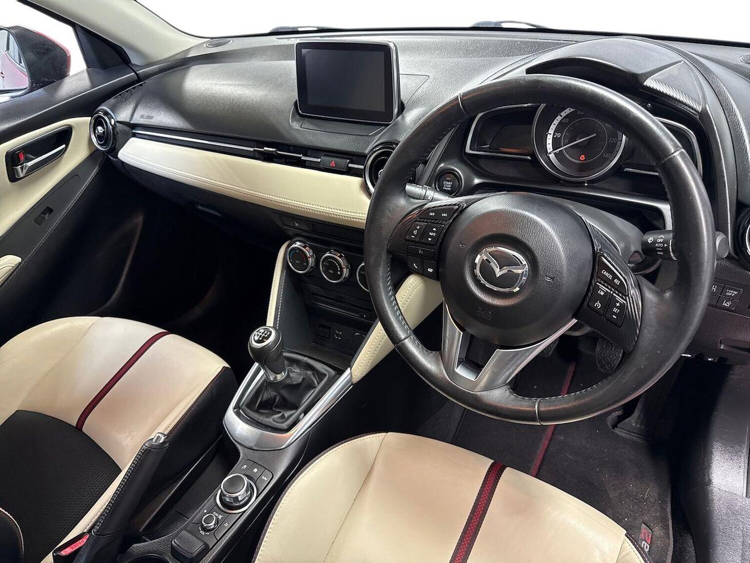 Used Mazda Mazda2 2016 for sale - 76064402: Photo 15