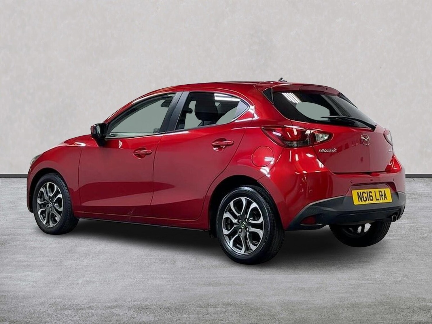 Used Mazda Mazda2 2016 for sale - 76064402: Photo 2