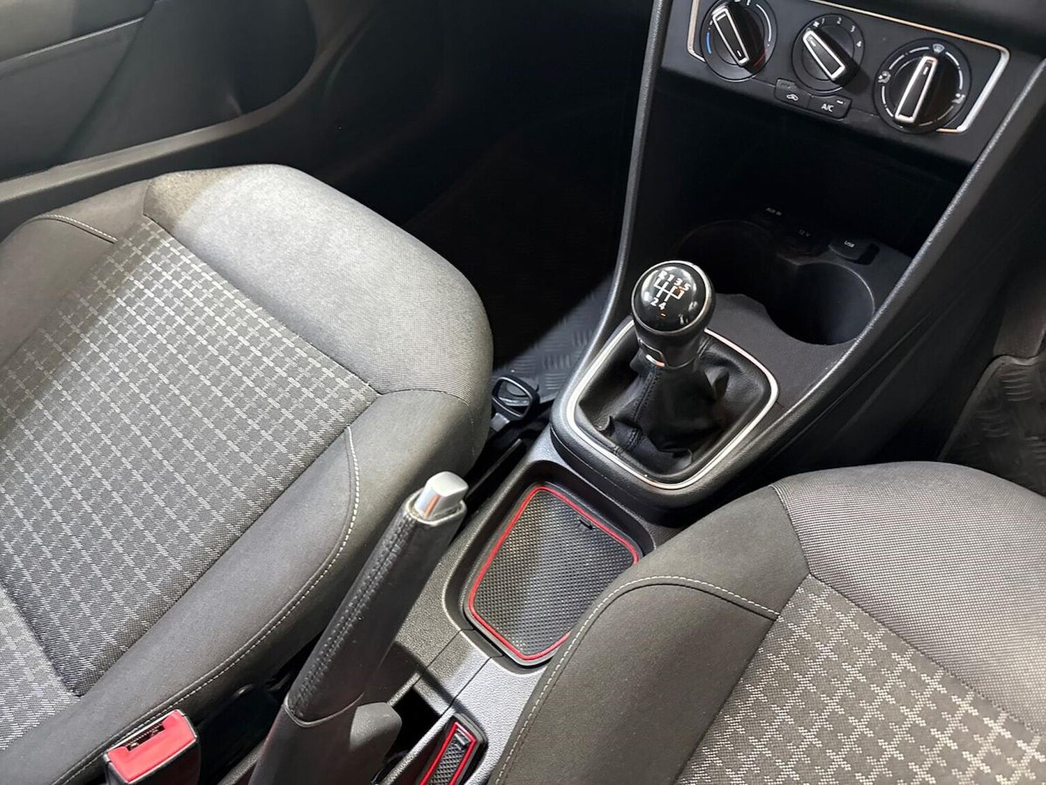 Used Volkswagen Polo 2015 for sale - 78192464: Photo 13