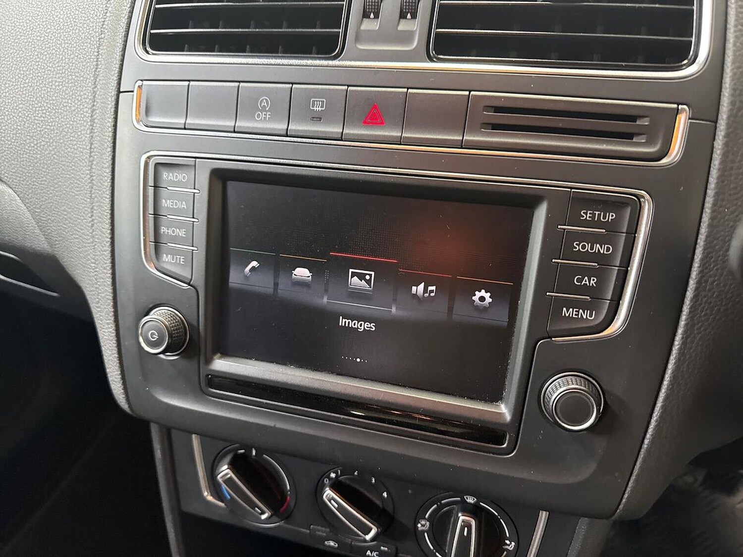 Used Volkswagen Polo 2015 for sale - 78192464: Photo 23