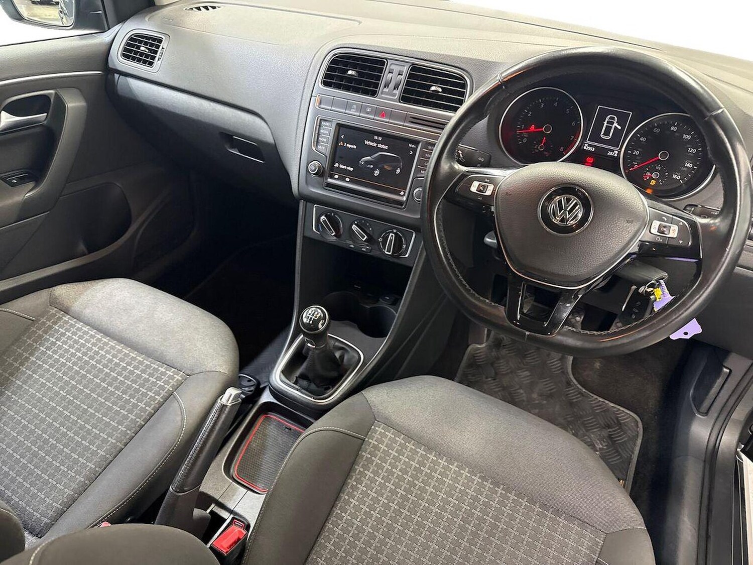 Used Volkswagen Polo 2015 for sale - 78192464: Photo 8