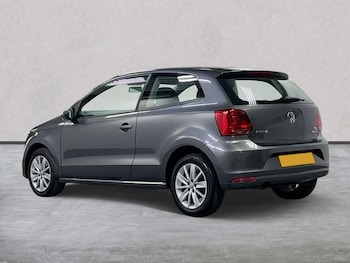 Used Volkswagen Polo 2015 for sale - 78267341: Photo