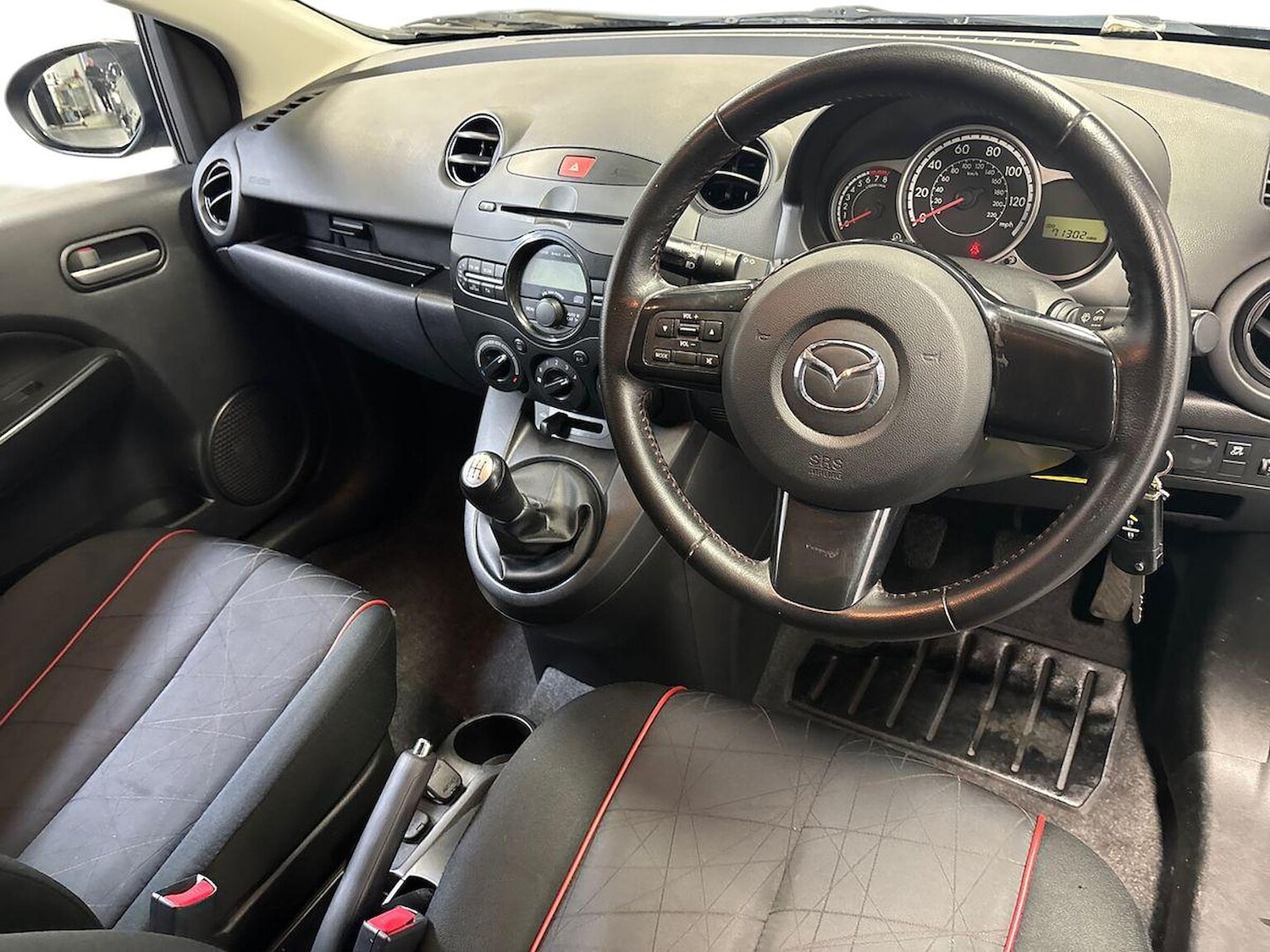 Used Mazda Mazda2 2015 for sale - 76170765: Photo 15