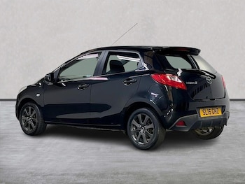 Used Mazda Mazda2 2015 for sale - 76170765: Photo 2