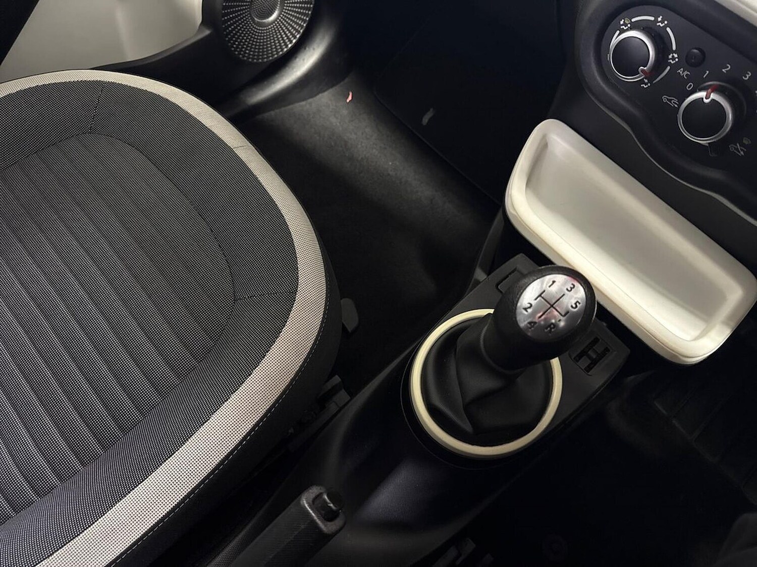 Used Renault Twingo 2016 for sale - 78192392: Photo 15