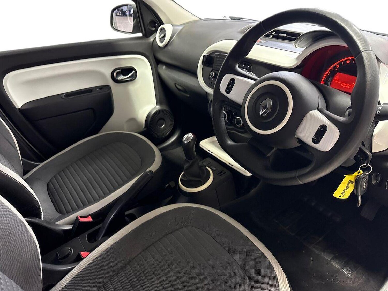 Used Renault Twingo 2016 for sale - 78192392: Photo 17