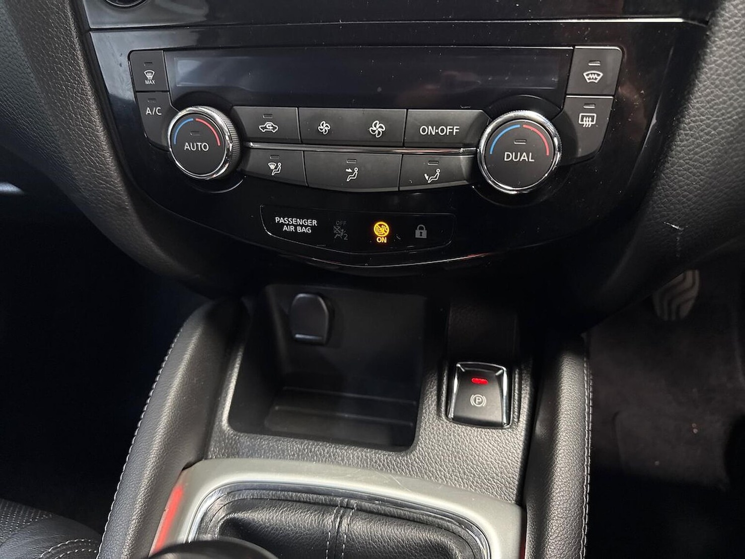 Used Nissan Qashqai 2014 for sale - 76436543: Photo 12