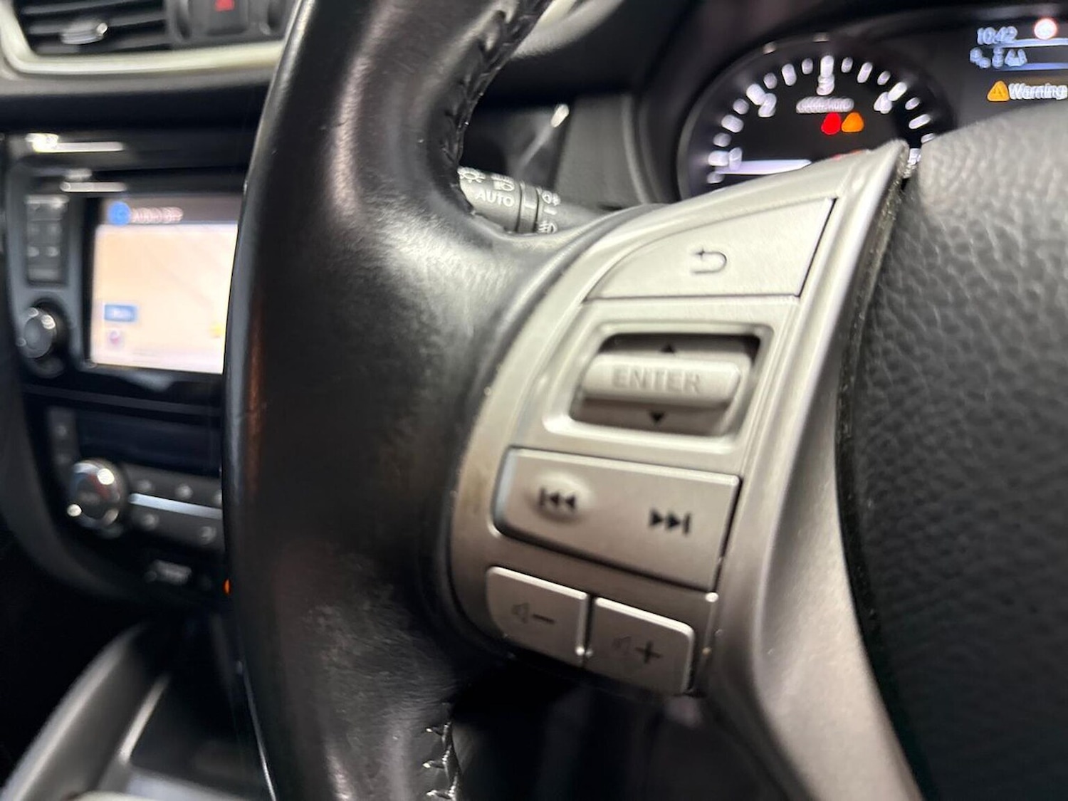 Used Nissan Qashqai 2014 for sale - 76436543: Photo 24