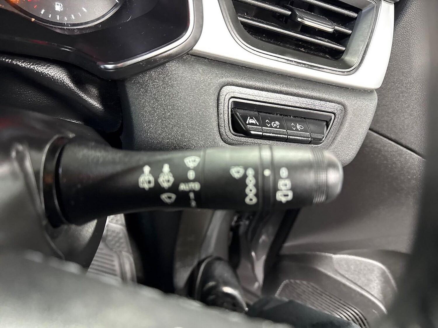 Used Renault Captur 2023 for sale - 78192457: Photo 29