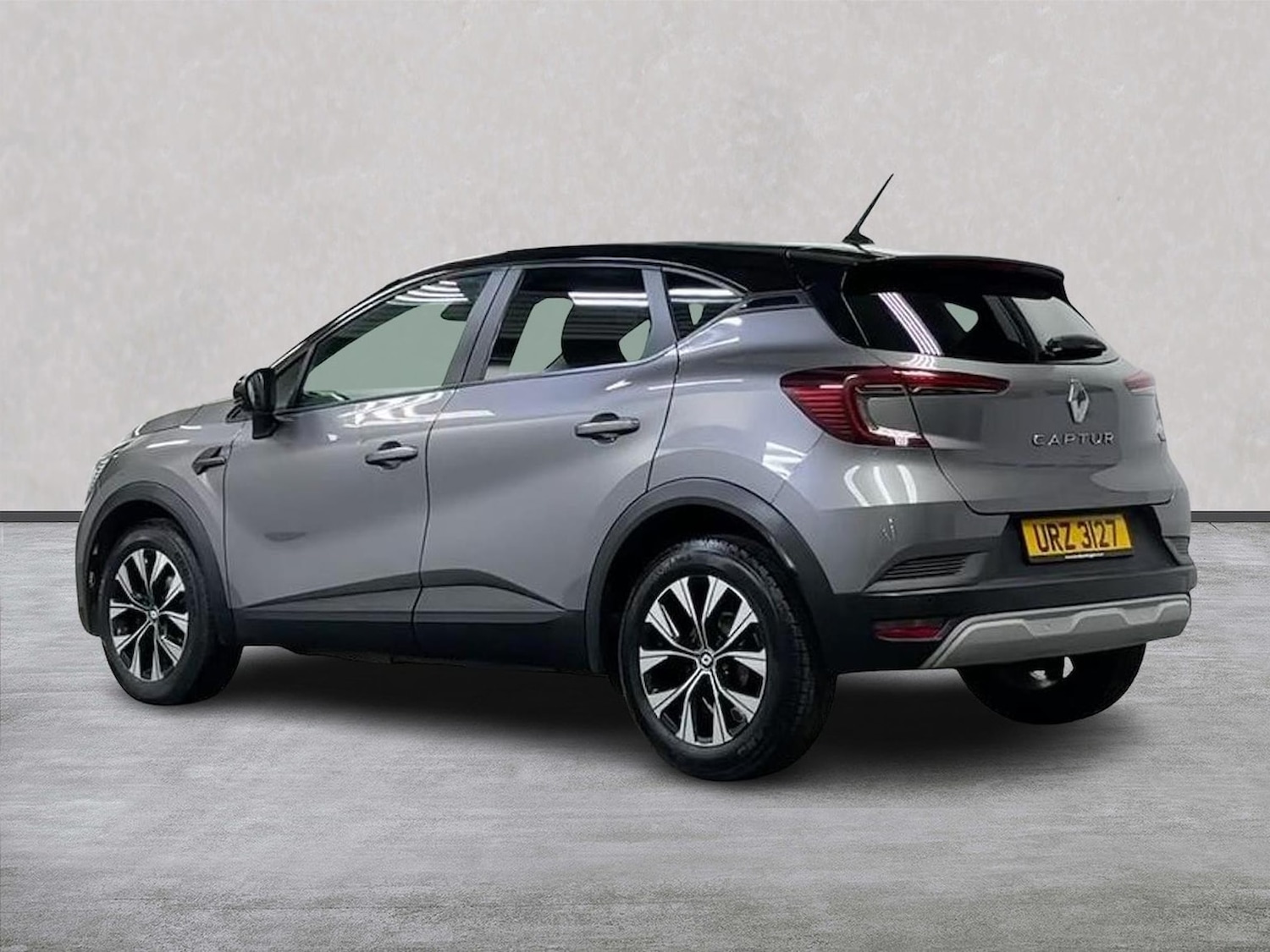 Used Renault Captur 2023 for sale - 78192457: Photo 4