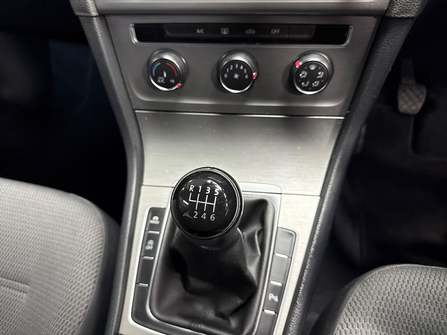 Used Volkswagen Golf 2015 for sale - 76225035: Photo 12