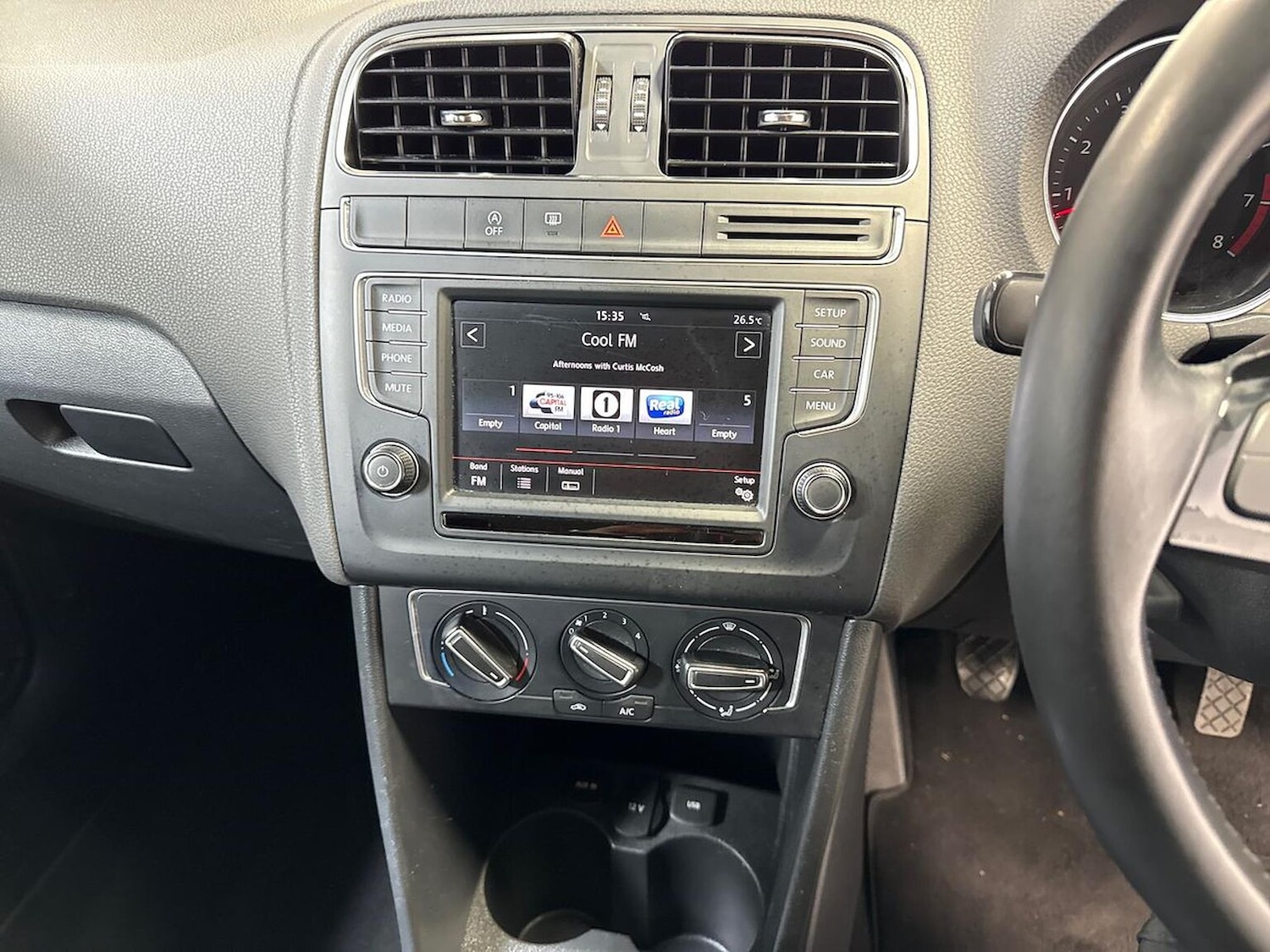 Used Volkswagen Polo 2015 for sale - 76076448: Photo 11